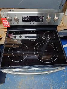 Samsung '30' Stainless Steel Freestanding Electric Range on Sale - Photo 2