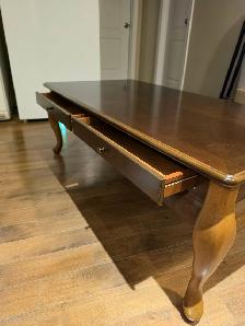 Classic Wooden Coffee Table - Photo 3