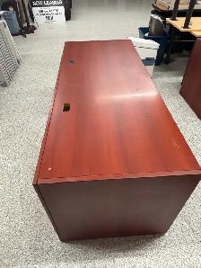 Executive Office Desk - Cherry Finish - Photo 2