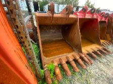 LX330 – LX355 54" Severe Duty Bucket - Photo 2