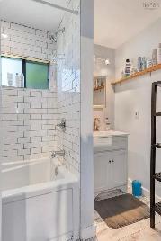 Furnished 3 Bedroom Home For Rent In Lunenburg - Photo 7