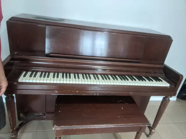 Free Piano with bench