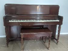Free Piano with bench - Photo 7