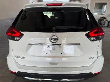 2019 Nissan Rogue SV / Front Wheel Drive / 1 Local Owner - Photo 4