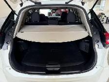 2019 Nissan Rogue SV / Front Wheel Drive / 1 Local Owner - Photo 10