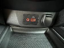 2019 Nissan Rogue SV / Front Wheel Drive / 1 Local Owner - Photo 16
