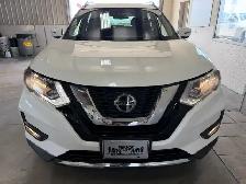 2019 Nissan Rogue SV / Front Wheel Drive / 1 Local Owner - Photo 25
