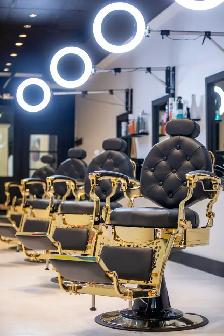 Local commercial à louer en arrière d’un salon de coiffure - Photo 7