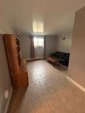 All-Inclusive 2 Bedroom Bsmt Unit - Photo 2