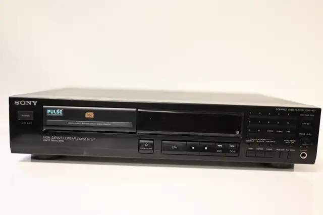 Sony CD Player compact disc player Model cdp-497 Used good