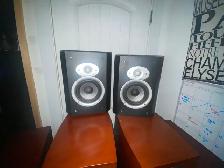 8 pc Polk Audio Speaker setup - Photo 2