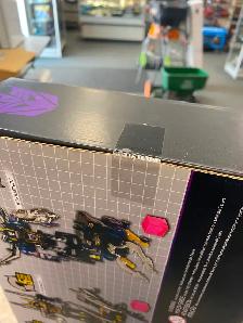 Hasbro Transformers Generations Insecticons @ Cashopolis - Photo 3