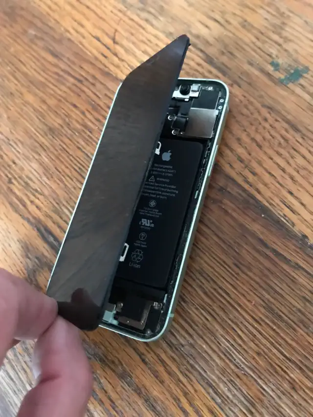 iPhone 12 MINI screen wanted. Broken Phone?