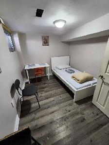 Room for rent furnished move-in Aug 1st, Eglinton & Mt. Pleasant - Photo 2
