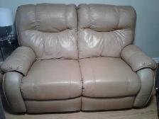 Causeuse et fauteuil en cuir traité non fumeur Tanguay meuble