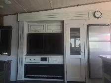 Luxury Rear Living Fifth Wheel – Comfort Meets Adventure! - Photo 6