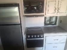 Luxury Rear Living Fifth Wheel – Comfort Meets Adventure! - Photo 9