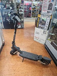 Navee ST3 Pro Electric Scooter