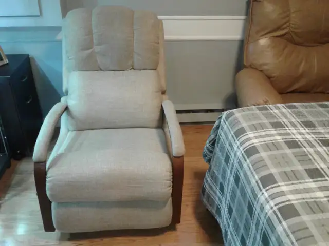 Fauteuil Lazyboy berçant et inclinable traité Tanguay meuble