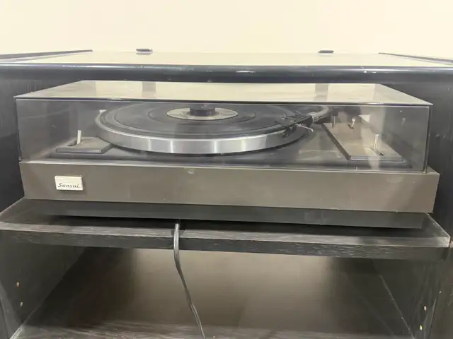 stero stand with turn table