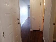 SPACIOUS – RENOVATED – PET FRIENDLY - Photo 4