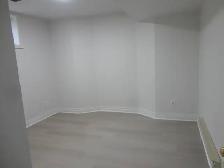 One bedroom basement apartment - Photo 2