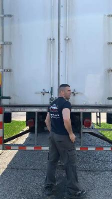Avoid Paying for 2 Trucks! Our 32ft Truck Can Save You Money - Photo 7