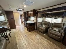 2015 Eagle 318 Rets - Photo 12