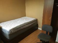 Room available in a 3 bedroom apt. Aug. 1st  handy university. - Photo 3