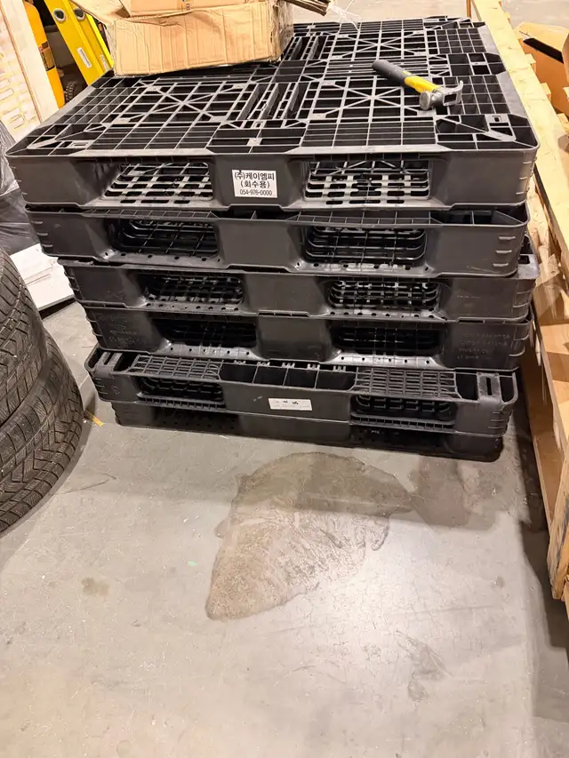 Plastic Shipping Pallets