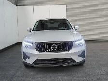 Volvo XC40 PLUS BRIGHT THEME - Photo 4
