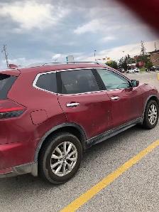 Nissan2020 rogue suv( four wheels drive )