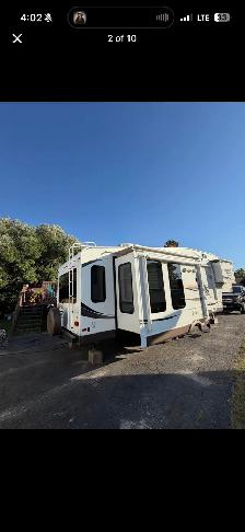 2014 Flag staff classic super lite series 28 foot 5th wheel - Photo 2