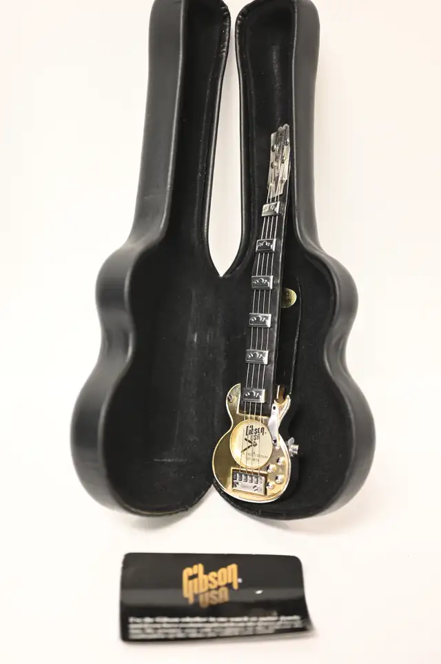 Gibson Les Paul SG Guitar Watch Two-tone Wristwatch with Case