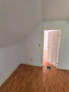 Rooms near Hamilton Harbour  for Rent - Photo 2
