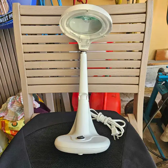 Magnifier Lamp