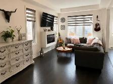 Semi Detached house in Waterdown. - Photo 2