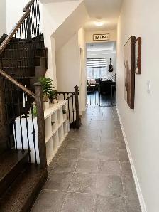 Semi Detached house in Waterdown. - Photo 3