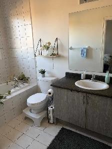 Semi Detached house in Waterdown. - Photo 10