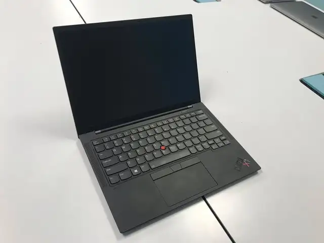 Lenovo X1 Carbon Gen 9 intel i5-11th Gen 16GB RAM/256G SSD