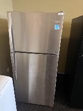 STAINLESS STEEL FRIDGE 18 CU.FT
