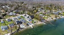Gorgeous Waterfront Property - Photo 10