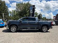 2019 Chevrolet 1500 LTZ - Photo 2