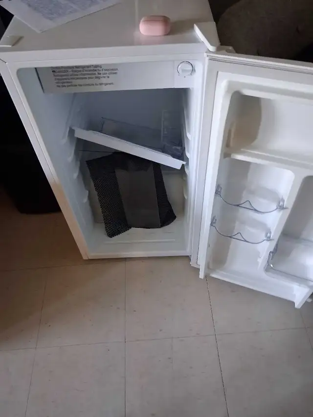 Bar fridge