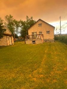 3 BEDROOM HOUSE FOR RENT - AVAILABLE SEPTEMBER 1 - Photo 2