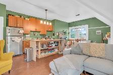 2 Bedroom Plus Den - Downtown Guelph - 2 Parking Spots - Photo 3
