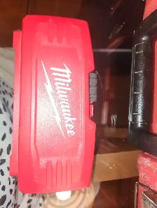 Milwaukee Power Drill - Photo 8