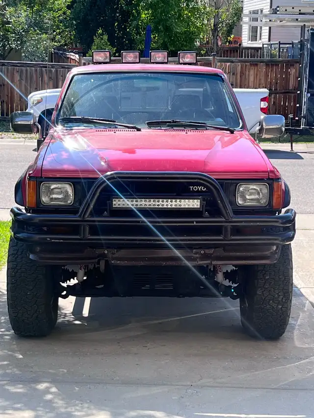 1986 Toyota Pickup Turbo 4x4 - Rare Collector Truck - Manual