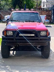 1986 Toyota Pickup Turbo 4x4 - Rare Collector Truck - Manual
