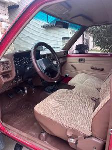 1986 Toyota Pickup Turbo 4x4 - Rare Collector Truck - Manual - Photo 6